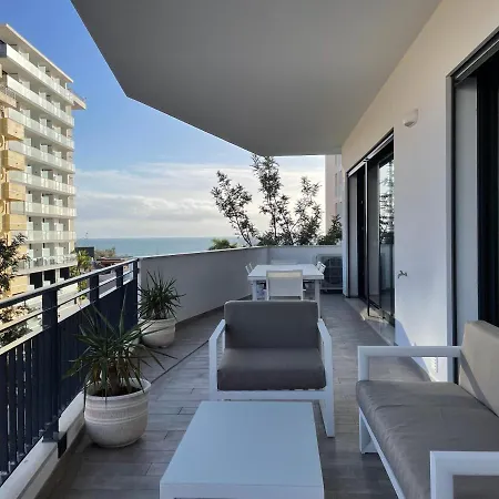 Bellevue Da Rocha Apartment *